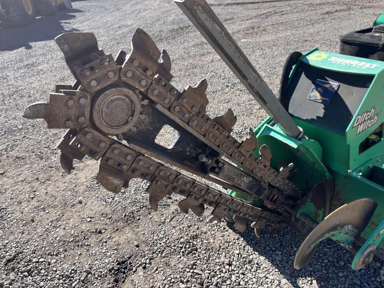 ./imagenes/INVOICE/2019/17455/ZANJADORA MANUAL DITCH WITCH C16X (9).JPG